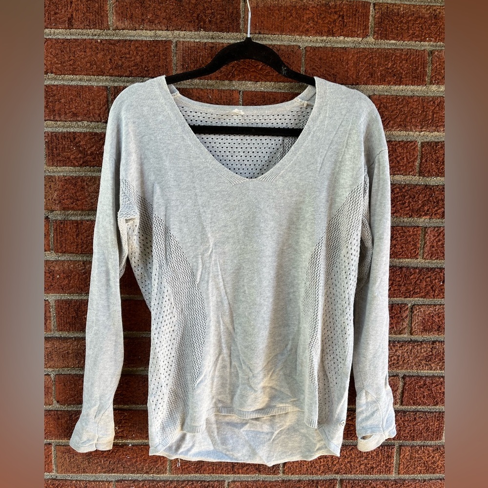 Lululemon grey lightweight sweater size 4 small